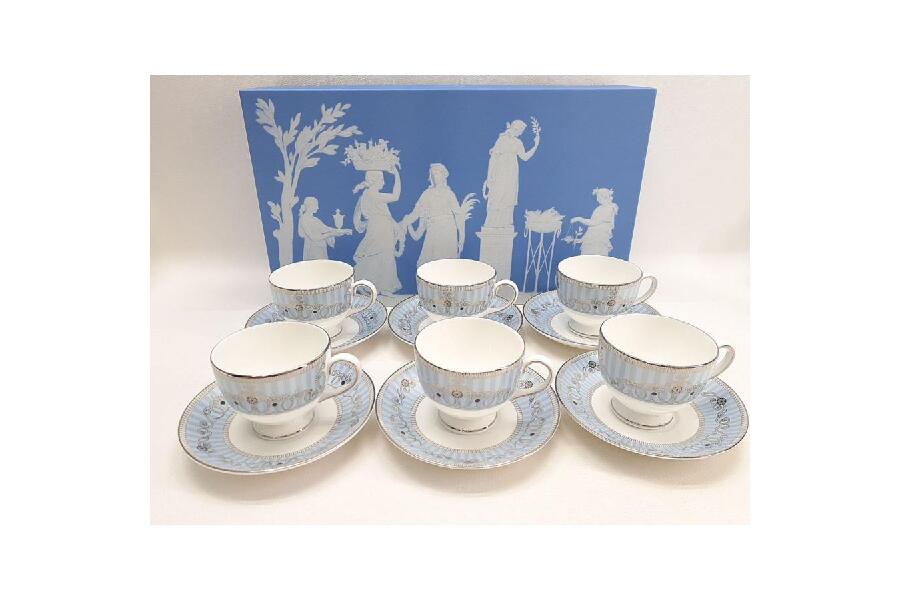 美品 ウェッジウッド アレクサンドラシリーズ 豪華な魅力あるカップ