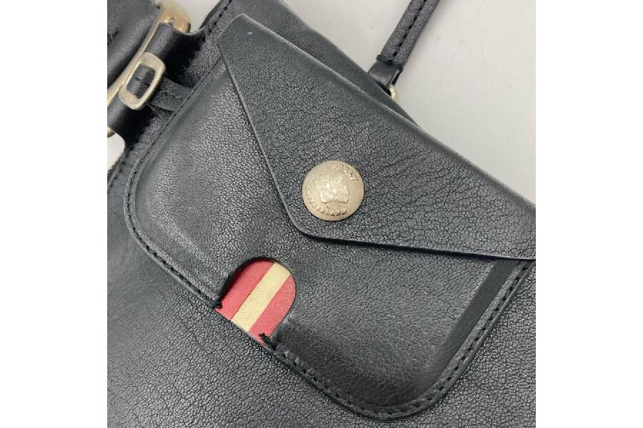 BALLY バリー ブラックレザーの上質ショルダーバッグ #入荷しました
