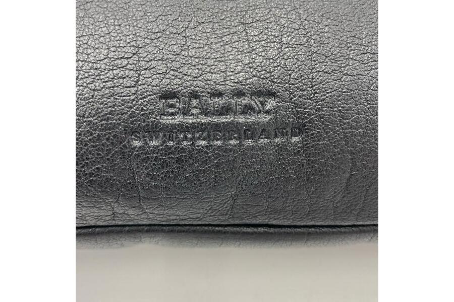 BALLY バリー ブラックレザーの上質ショルダーバッグ #入荷しました