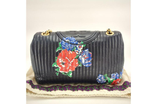 【にゃんちゅう】【極美品】Tory Burch グリーン チェーンバッグ キラ-ダイヤモンドキルト-トップ