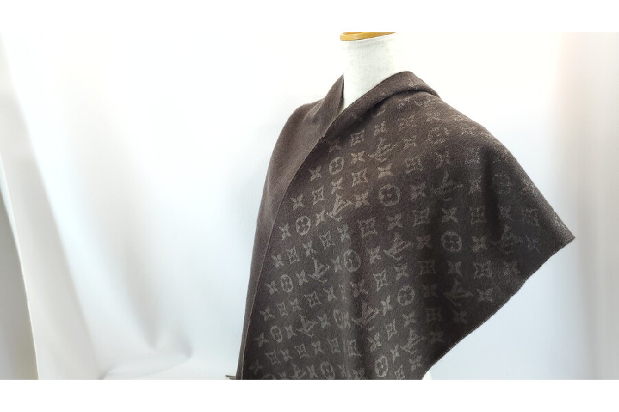 LOUIS VUITTON(ルイヴィトン)エシャルプ・モノグラム LOUIS VUITTON(ルイヴィトン)エシャルプ・モノグラム