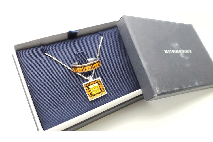 BURBERRY（バーバリー）ノヴァチェック リング ネックレス