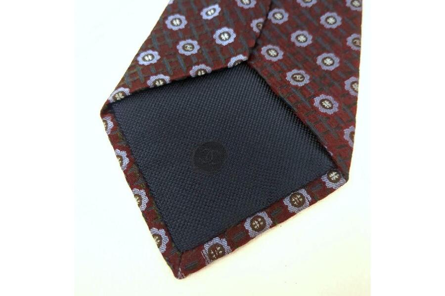 CHANELネクタイ ～ボルドー×花柄のシルク逸品～ #入荷しました♪｜2025