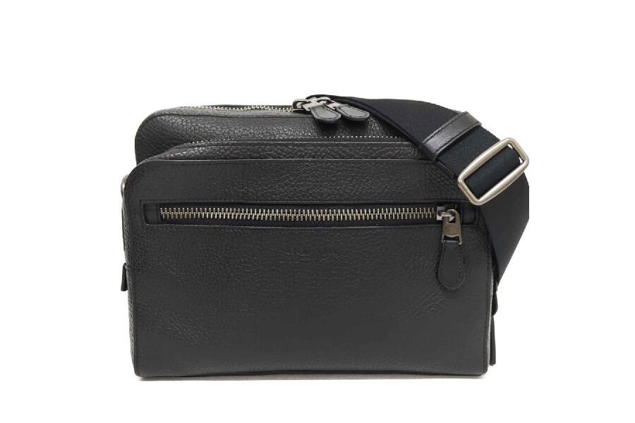 COACH コーチ ブラック 黒皮バッグ A4ファイルが入るサイズ
