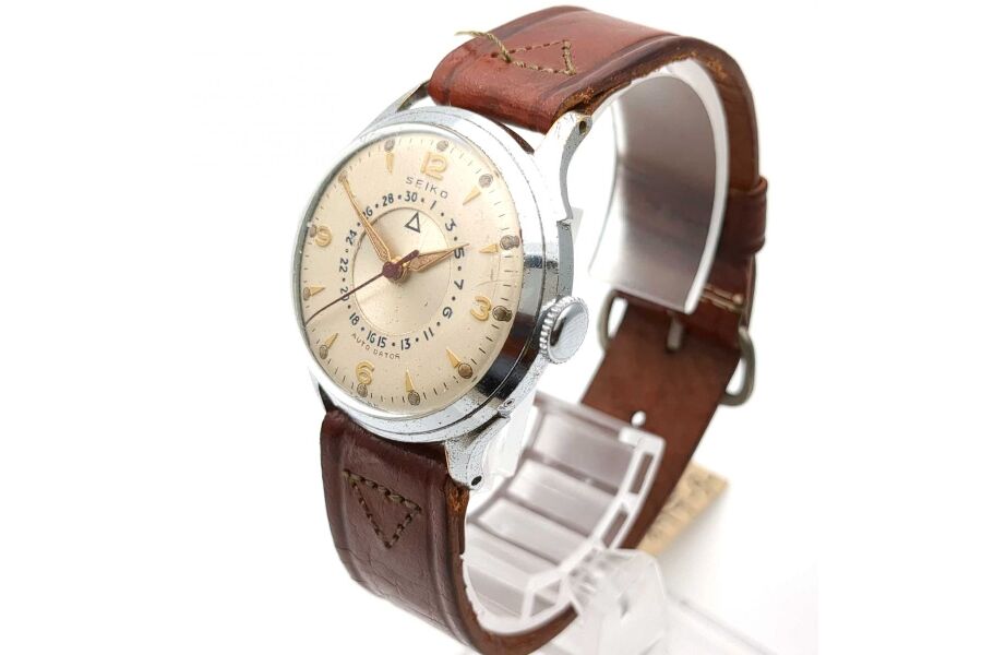 SEIKO スーパー　手巻き時計 1953年に誕生した「セイコー スーパーオートデータ 1736 手巻き