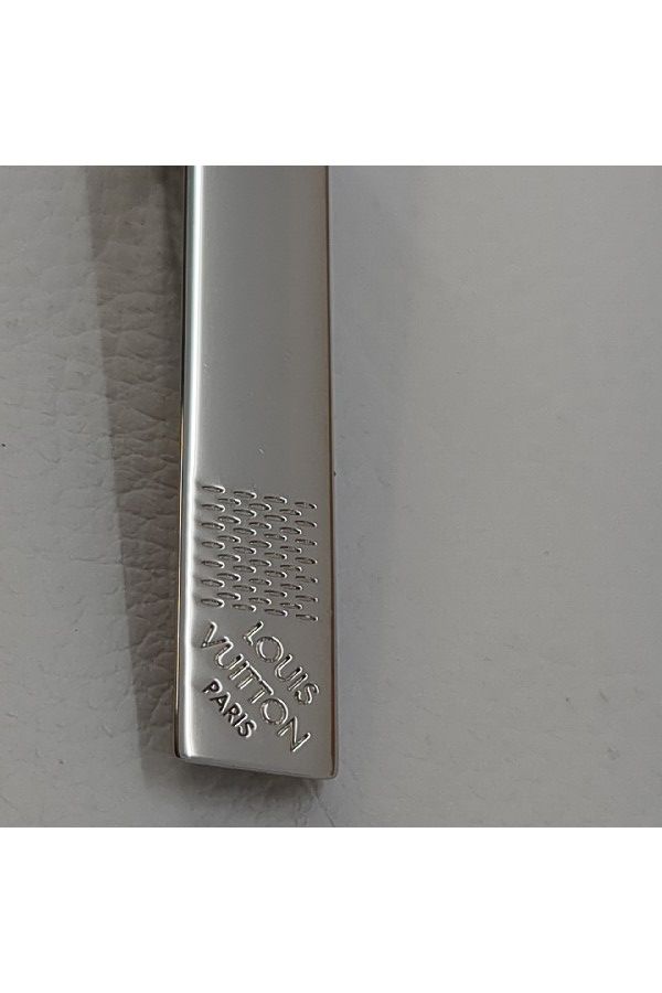 極美品✨️ヴィトン　保存箱・袋付き　ネクタイピン VUITTON　M61976 極美品✨️ヴィトン 保存箱・袋付き ネクタイピン VUITTON M61976 楽天