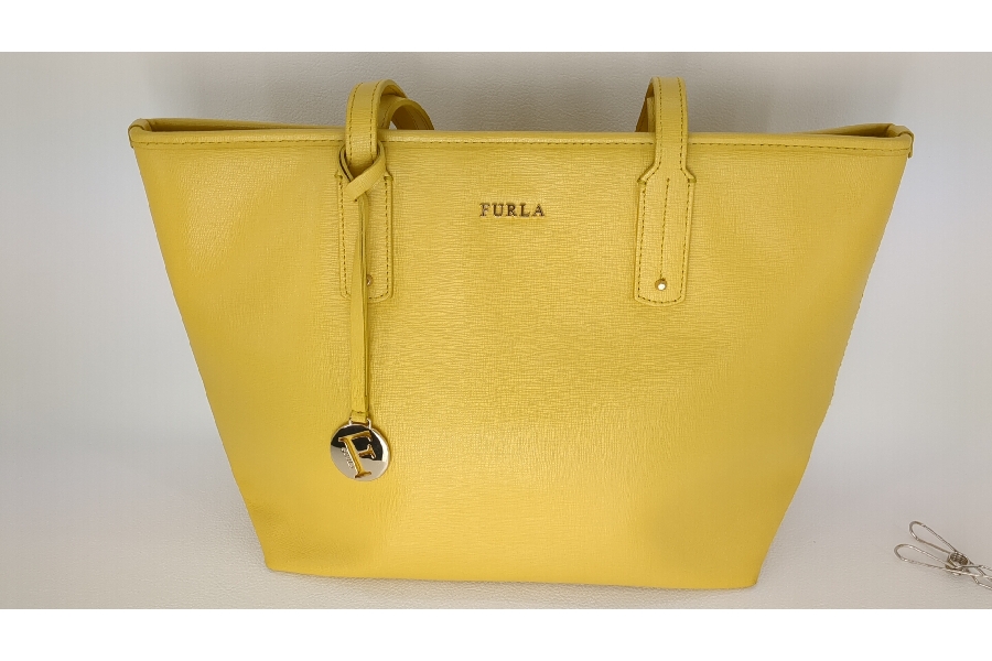 FURLA フルラ メトロポリタン イエロー