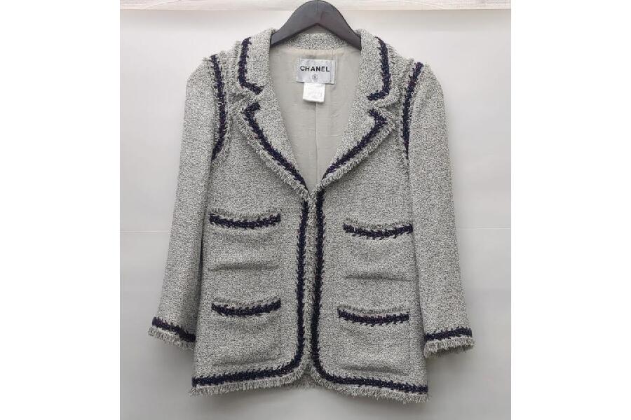 CHANELライトグレーで魅せる洗練レディーススタイル #入荷しました 