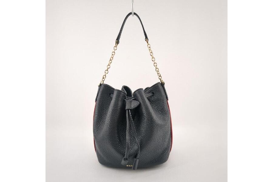 BALLY BALLM ブラックレザーショルダーバッグ（程B） #入荷しま