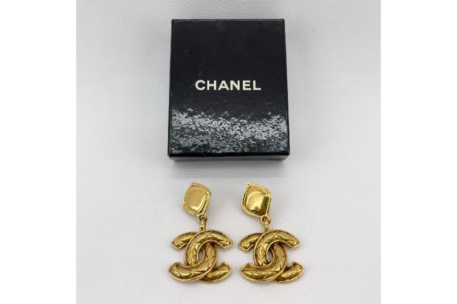 入荷速報】CHANEL デカココ マトラッセ イヤリング（ヴィンテージ