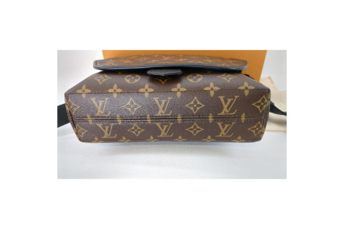 ルイヴィトン マグネティックメッセンジャー モノグラムマカサー