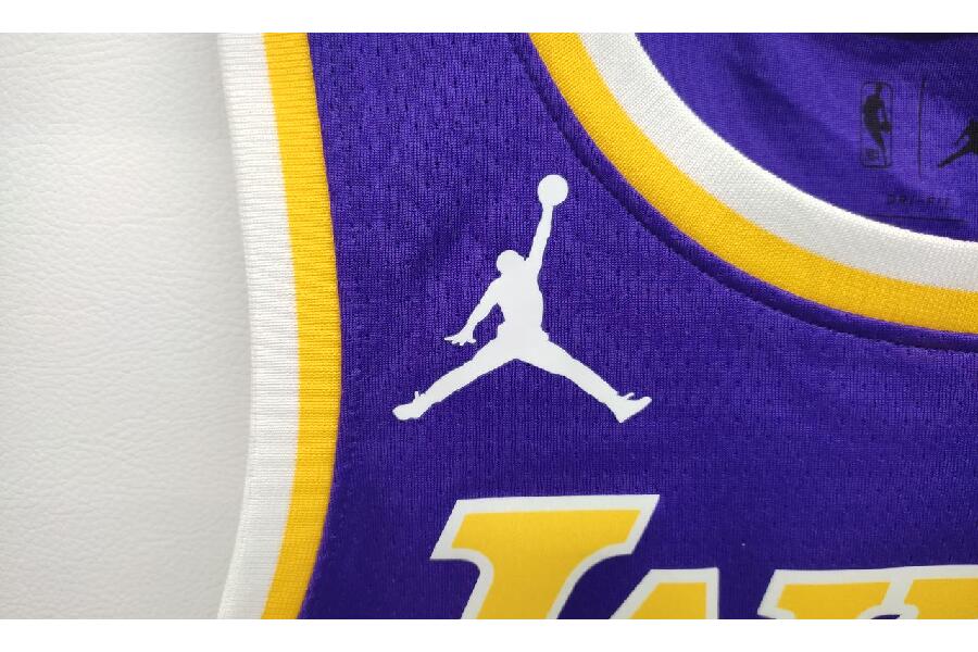 LeBron Raymone James(レブロン・レイモン・ジェームズ) NBA