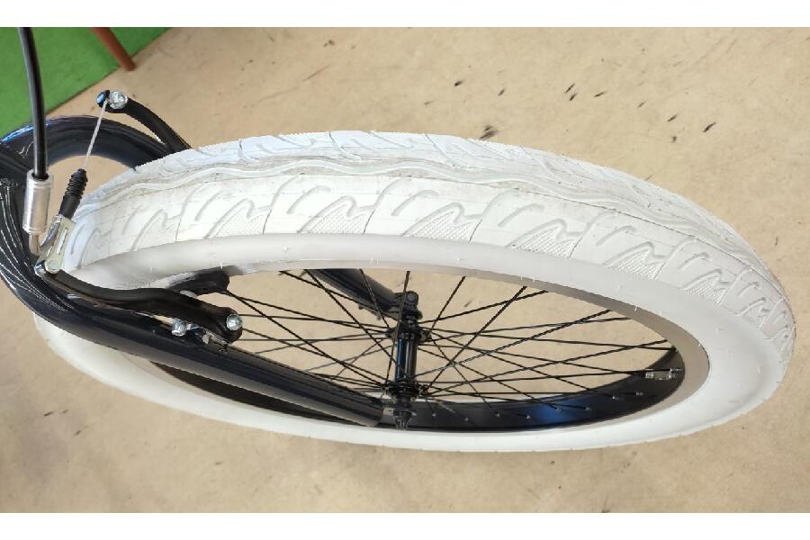 目立つこと間違いなし。チャリンクスのファットバイクをご紹介  