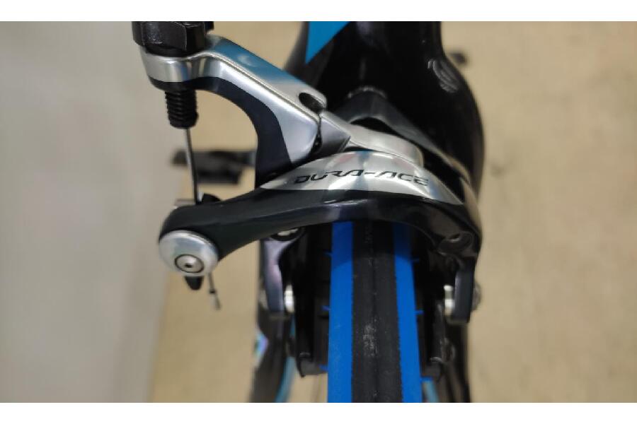 上質なカーボンフレーム。PINARELLO（ピナレロ）のロードバイク