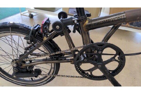 かなりお洒落でコンパクト。BROMPTON（ブロンプトン）の折り畳み自転車