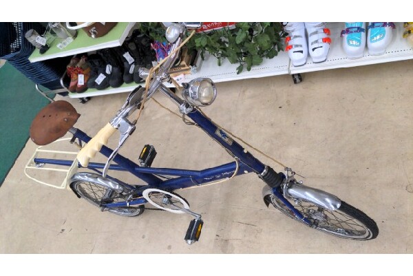 ヴィンテージ自転車、Moulton(モールトン）のミニベロが入荷しました