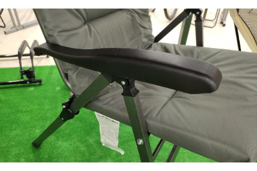 【美品】　コールマン　パイオニアリクライナー アウトドアチェアはキャンプの必需品！colemanパイオニア