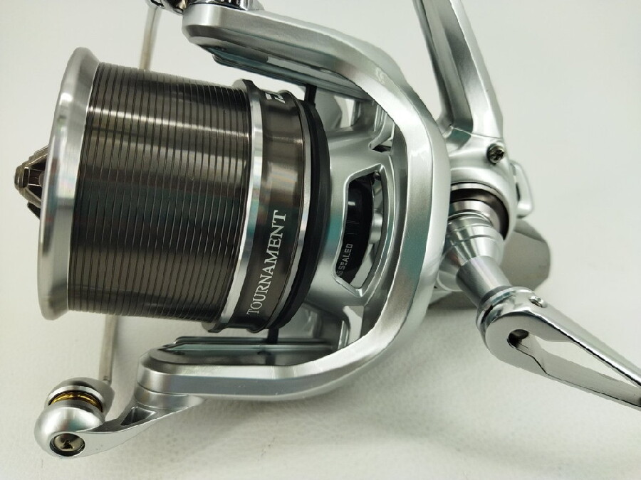 Amazon | ダイワ(DAIWA) 純正パーツ 18 トーナメントサーフ35 08PE ハンドル 部品番号 83 部品コード 6J662801 |  ダイワ(DAIWA) | スピニングリールパーツ