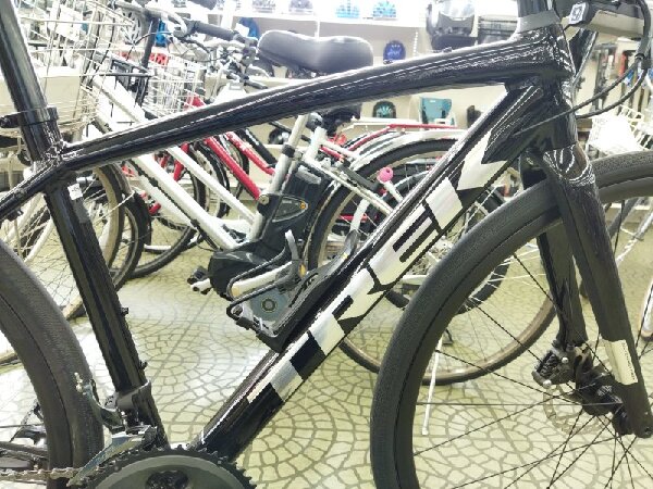 グラベロもいける！TREK DOMANE AL4 DISC のご紹介です。｜2022