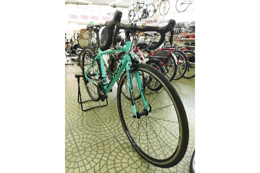 Bianchi ロードバイク 水色 ピンクハンドル Shimano 105 Bianchi ロードバイク 水色 ピンクハンドル Shimano 105