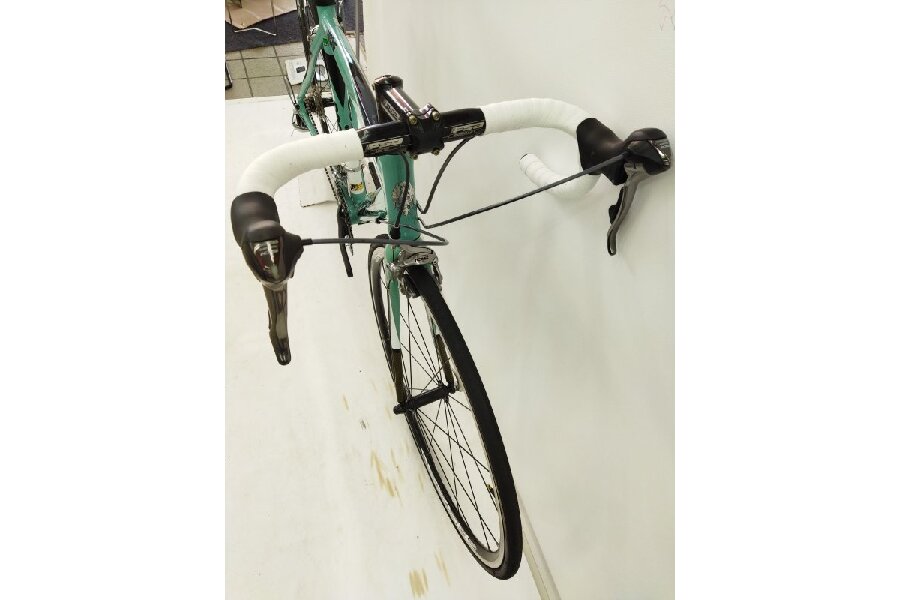 快適性抜群! Bianchi VIA NIRONE7 C2C ALU CARBON のご紹介です