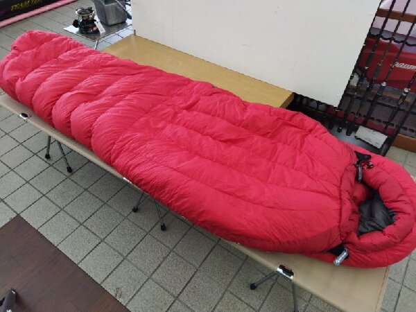 秋冬キャンプに挑むキャンパーへ！軽量コンパクトなのに暖かい