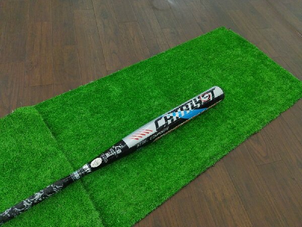 ルイスビルスラッガーのソフトボールバットカタリストSTが入荷