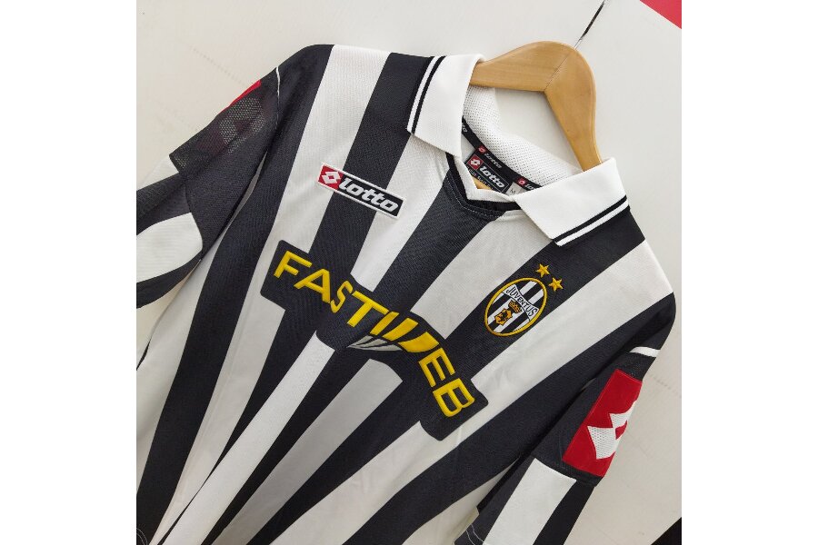 ユヴェントスのサッカーユニフォーム入荷！サッカーユニフォーム買取