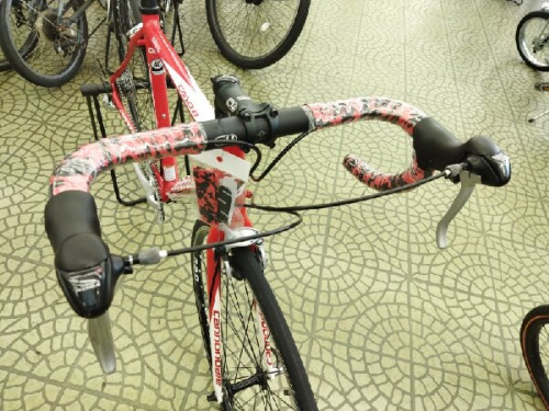入門ロードにオススメ！ Cannondale CAAD8 7 SORA 2011のご紹介です