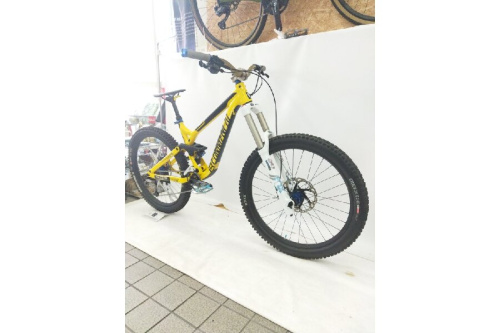 山を駆け抜けろ!! COMMENCAL META SX マウンテンバイク のご紹介です