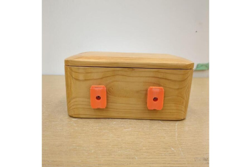 美品】木製餌箱 外寸170x125x82(mm) 内寸156x68x53(mm) 釣り餌
